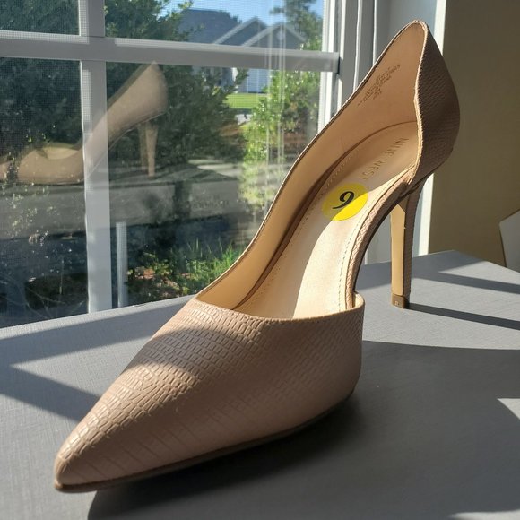 Nine West Shoes - Nine West Nude Pump